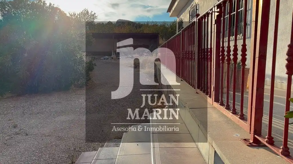 Vista exterior de Finca rústica en venta en Peñas de San Pedro con Calefacción, Jardín privado y Amueblado