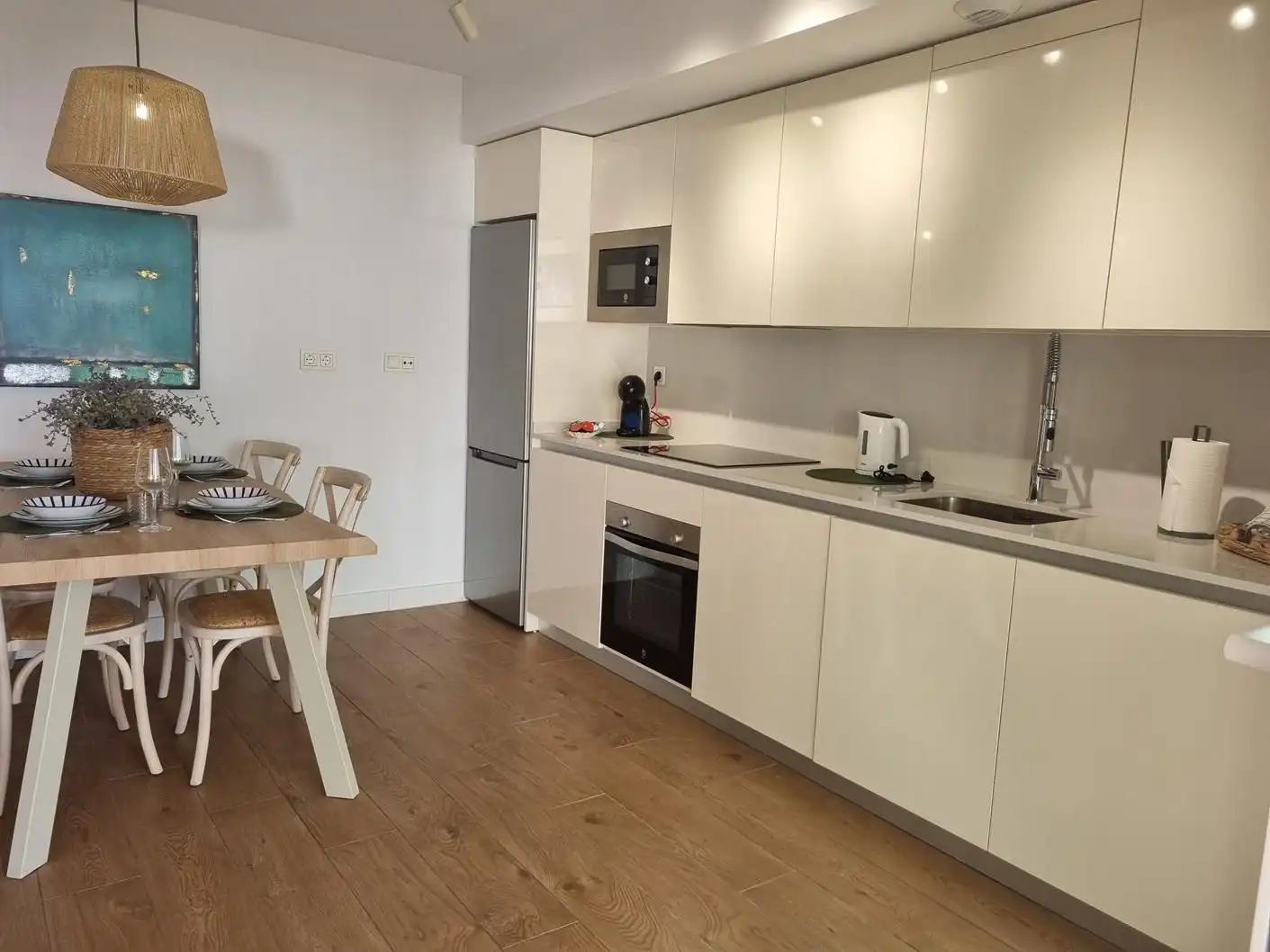 Cuina de Apartament de lloguer en Torrox amb Aire condicionat, Calefacció i Jardí privat