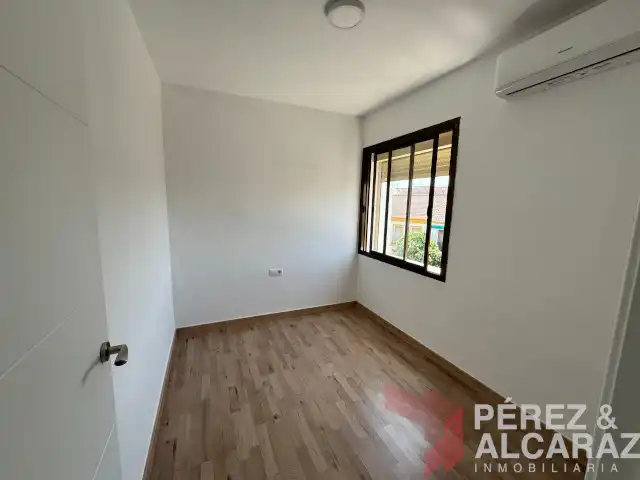 Bedroom of Flat for sale in Palma del Río  with Air Conditioner, Parquet flooring and Washing machine