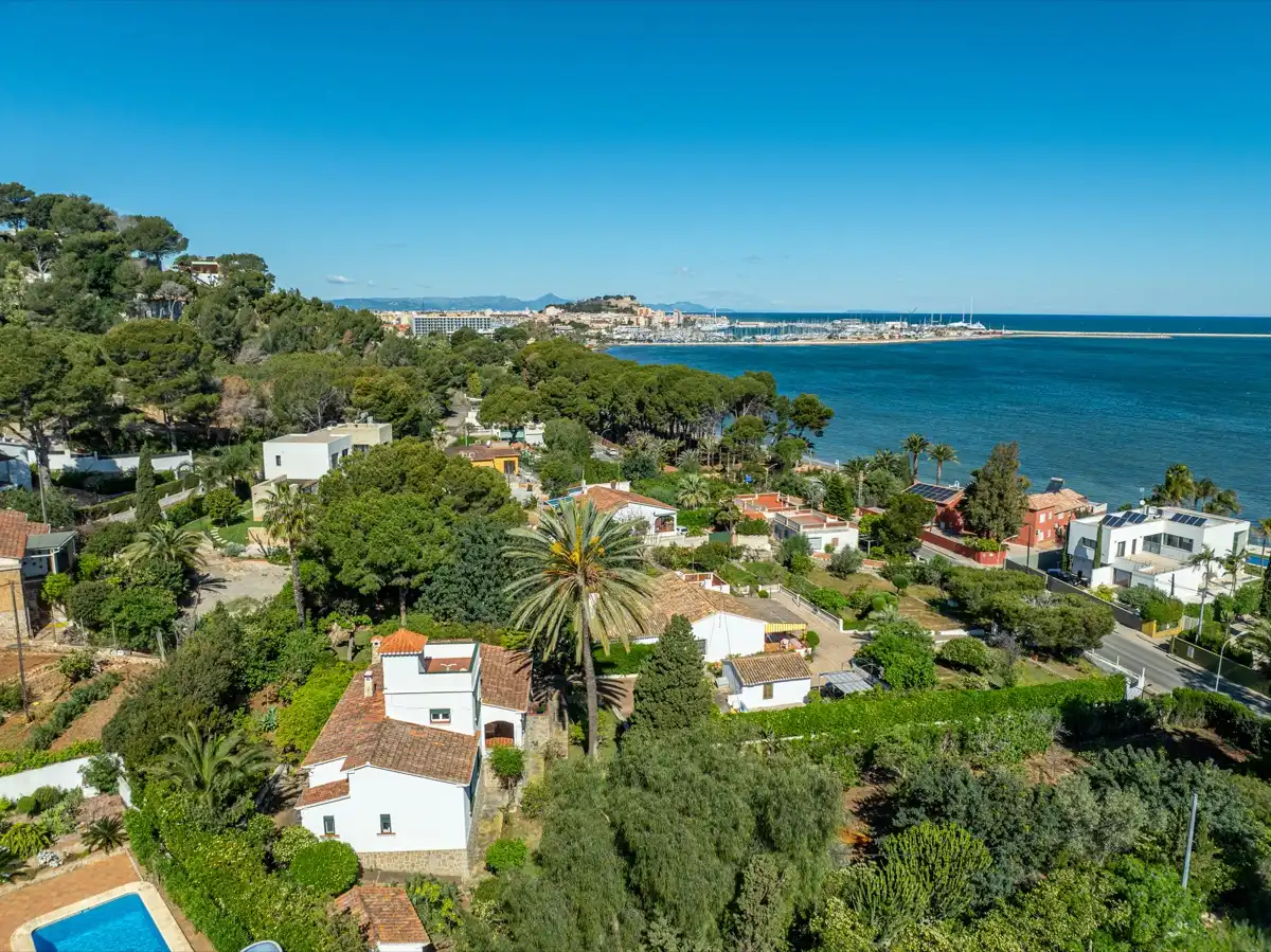 Detached house with garden for sale in Las Rotas / Les Rotes, imagen 2