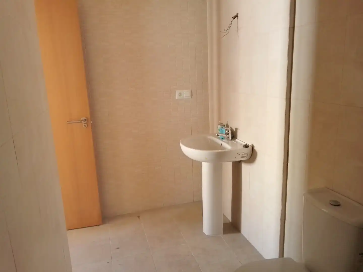 Baño de Apartamento en venta en Ubrique con Jardín privado, Balcón y Piscina comunitaria