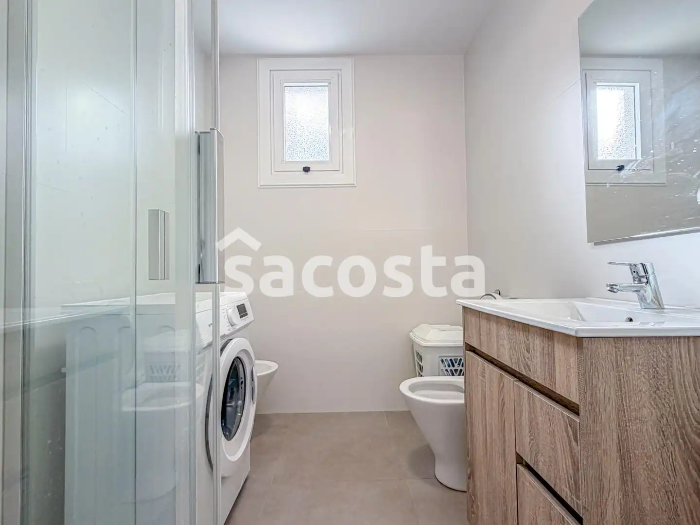 Badezimmer von Wohnung zum Verkauf in Blanes mit Klimaanlage, Heizung und Terrasse