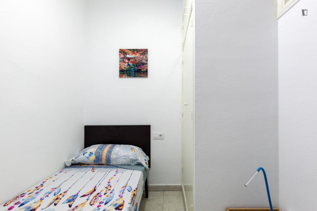 Apartment to share in Hostafrancs