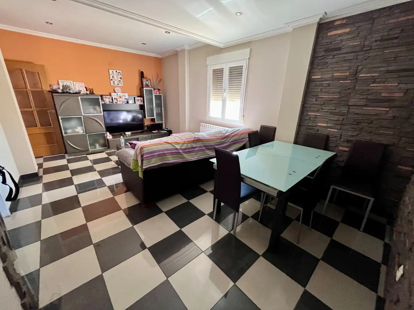 Wohnzimmer von Dachboden zum Verkauf in Hellín mit Klimaanlage, Heizung und Terrasse