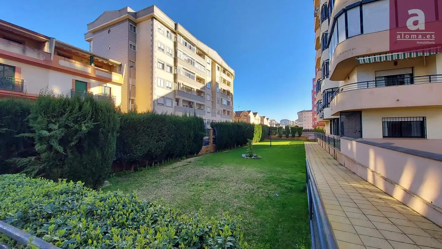 Exterior view of Flat for rent in Cáceres  with Heating, Terrace and Furnished