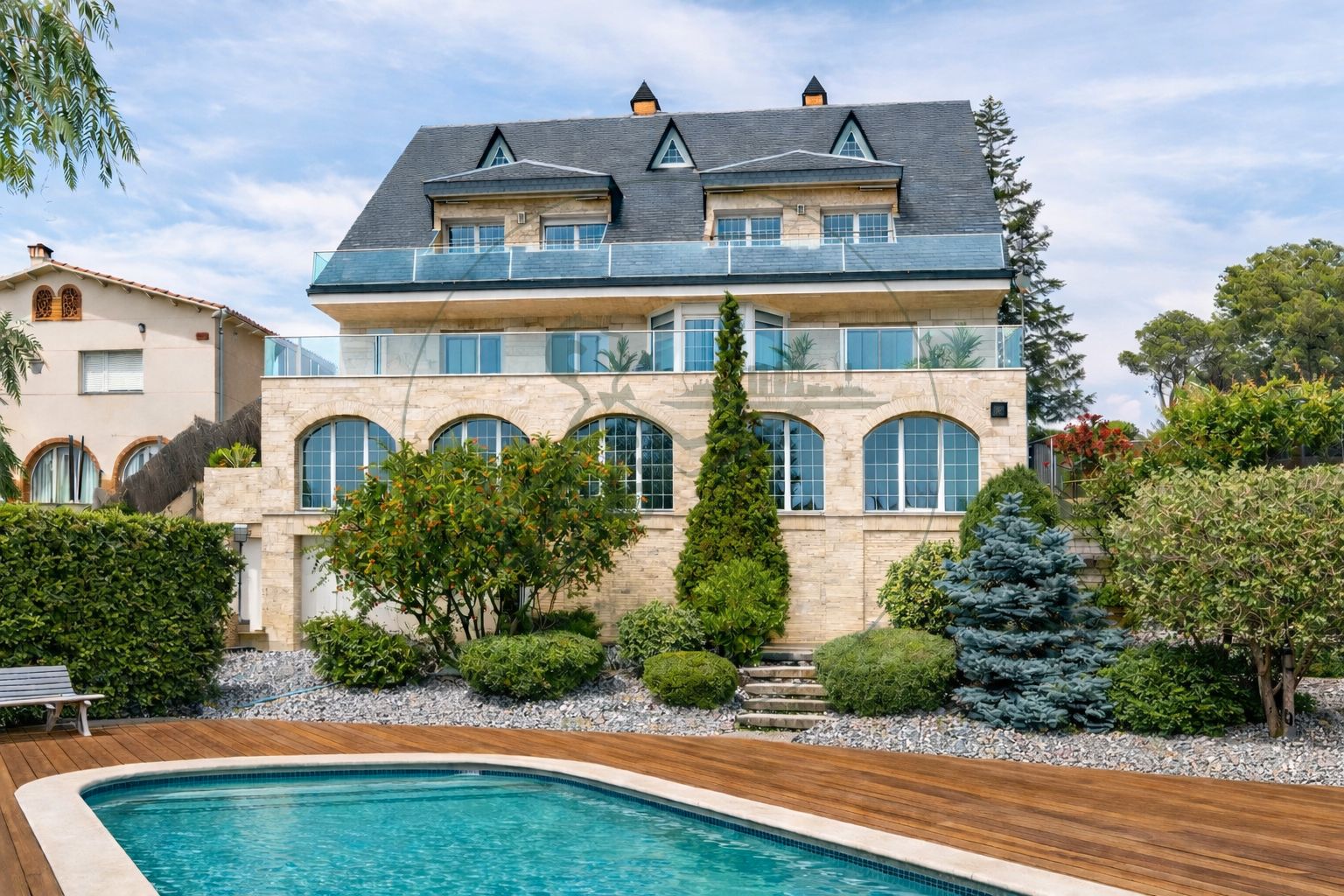 Vista exterior de Casa o xalet en venda en Sant Cugat del Vallès amb Aire condicionat, Calefacció i Jardí privat