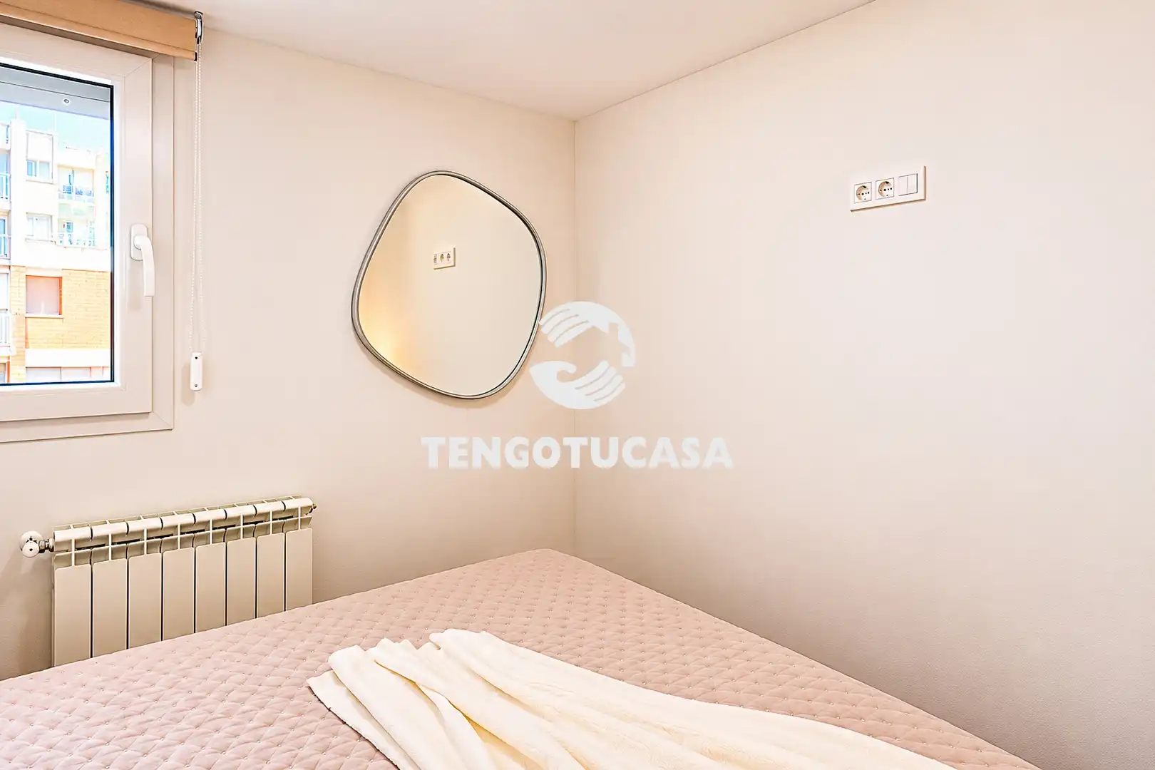 Bedroom of Flat for sale in Madrid  with Air Conditioner, Furnished and Oven