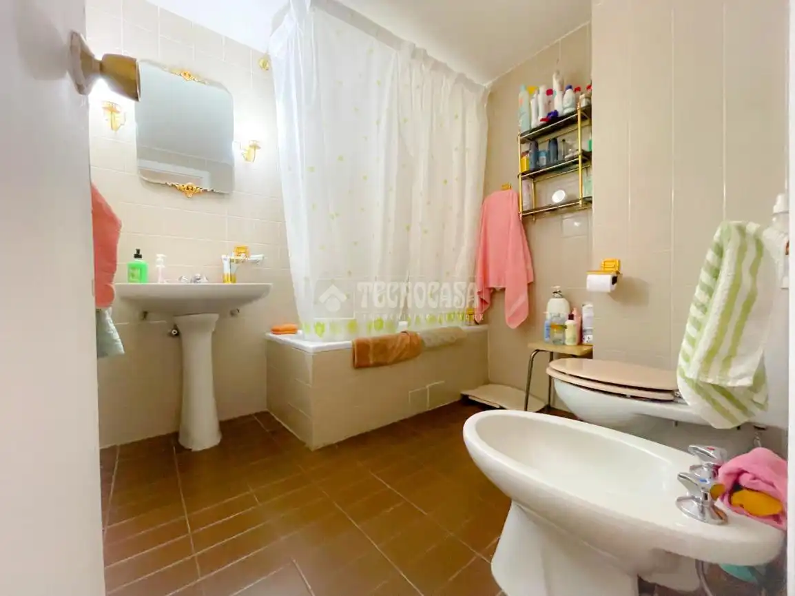 Bathroom of Flat for sale in Guadarrama  with Heating, Storage room and Community pool