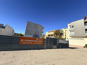 Terreno residencial en venta en Avenida de Andalucía