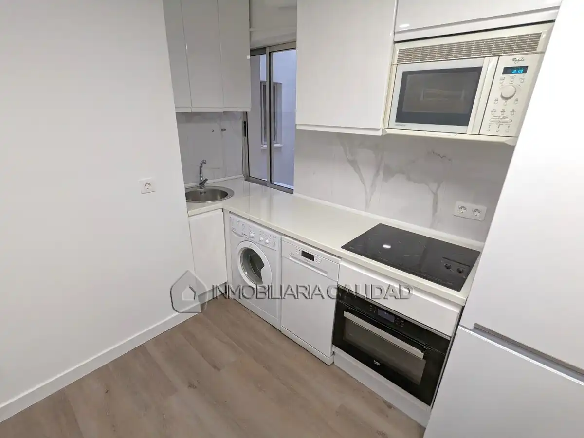 Cocina de Piso de alquiler en Burgos con Calefacción y Amueblado