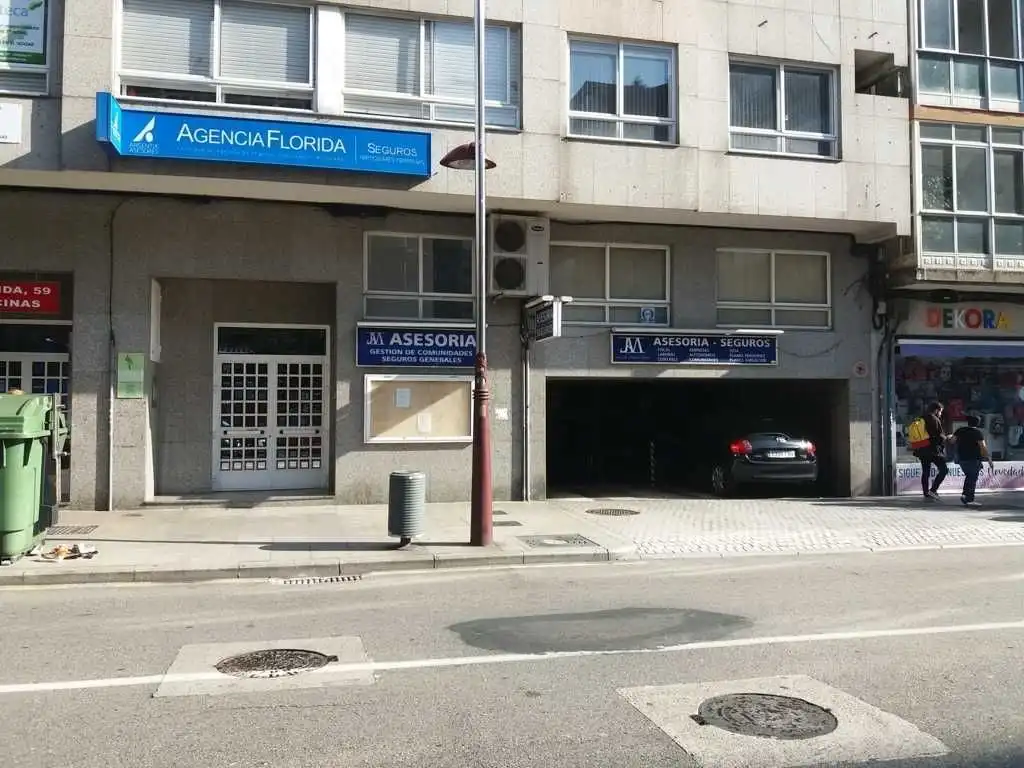 Local comercial en venda a Avenida da Florida 59
