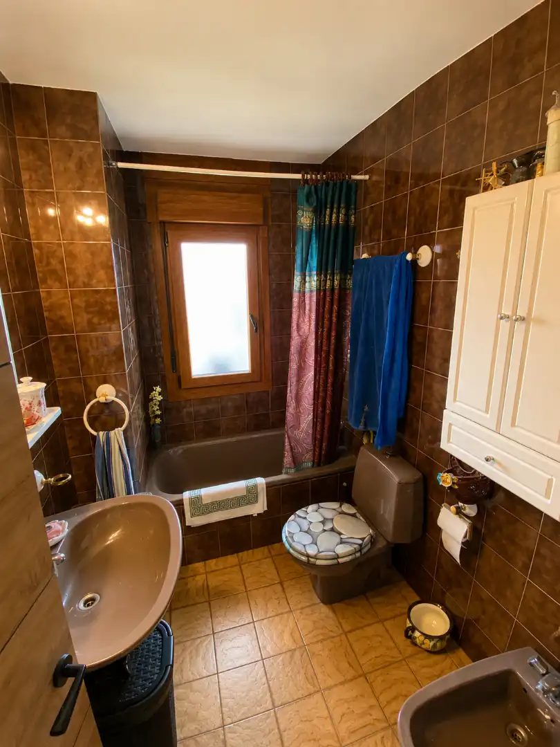 Baño de Casa o chalet en venta en Gijón  con Calefacción, Jardín privado y Parquet