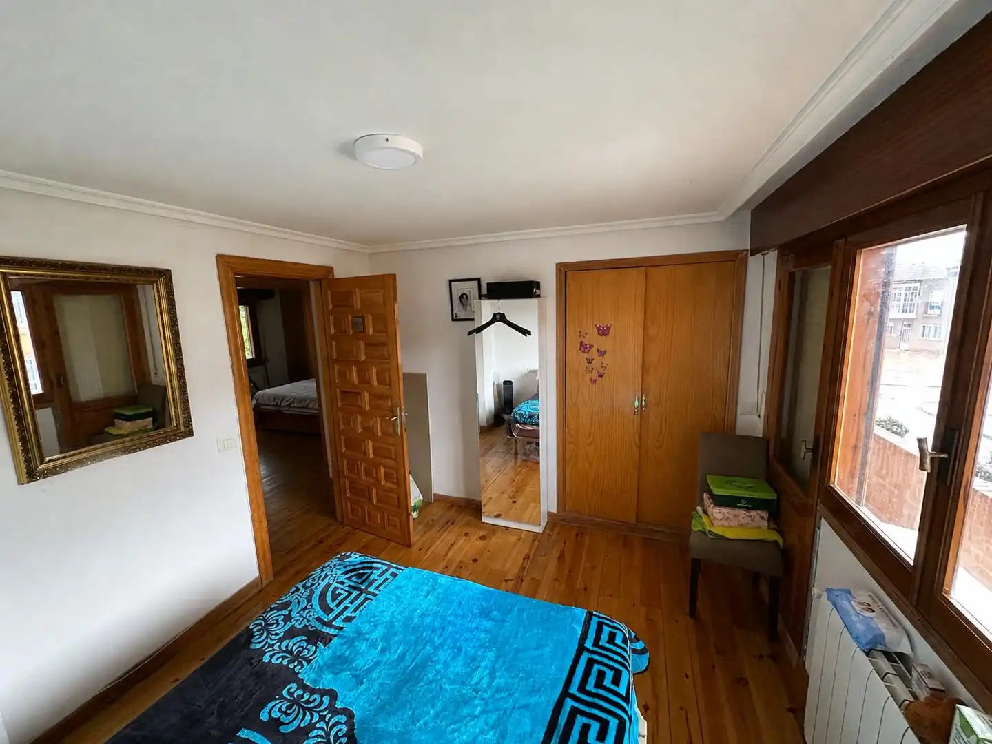 Dormitori de Casa o xalet en venda en Burgos amb Calefacció, Terrassa i Traster