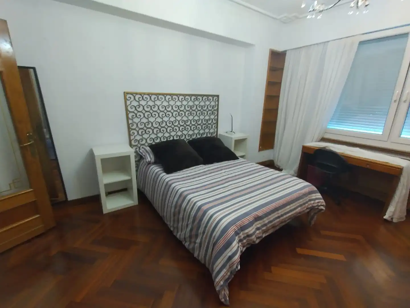 Bedroom of Flat for rent in Bilbao   with Heating, Parquet flooring and Furnished