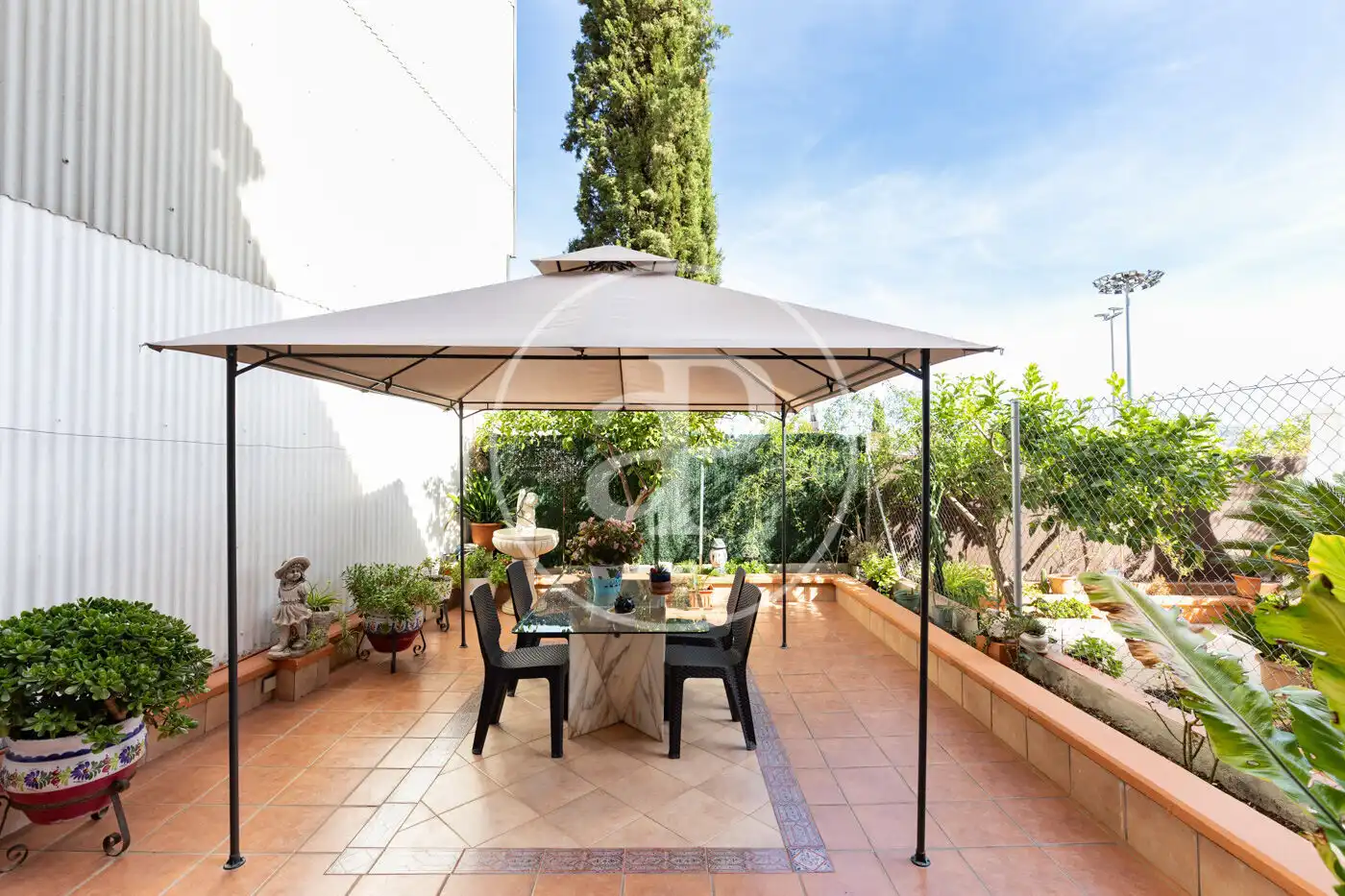 Casa con terrazza in vendita a Carrer del Brillant