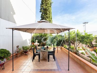 Maison avec balcon à vendre à Carrer del Brillant
