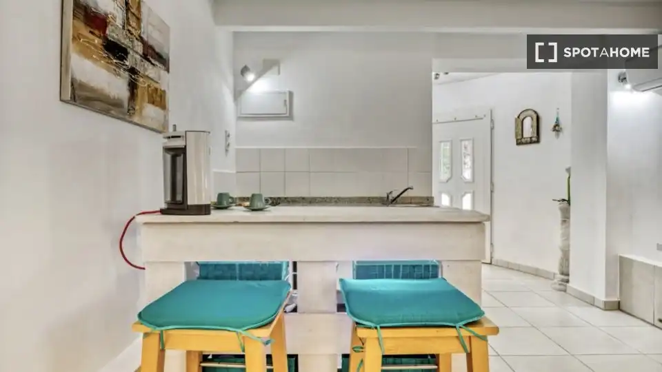 Kitchen of Flat for share in Dénia  with Air Conditioner, Heating and Furnished