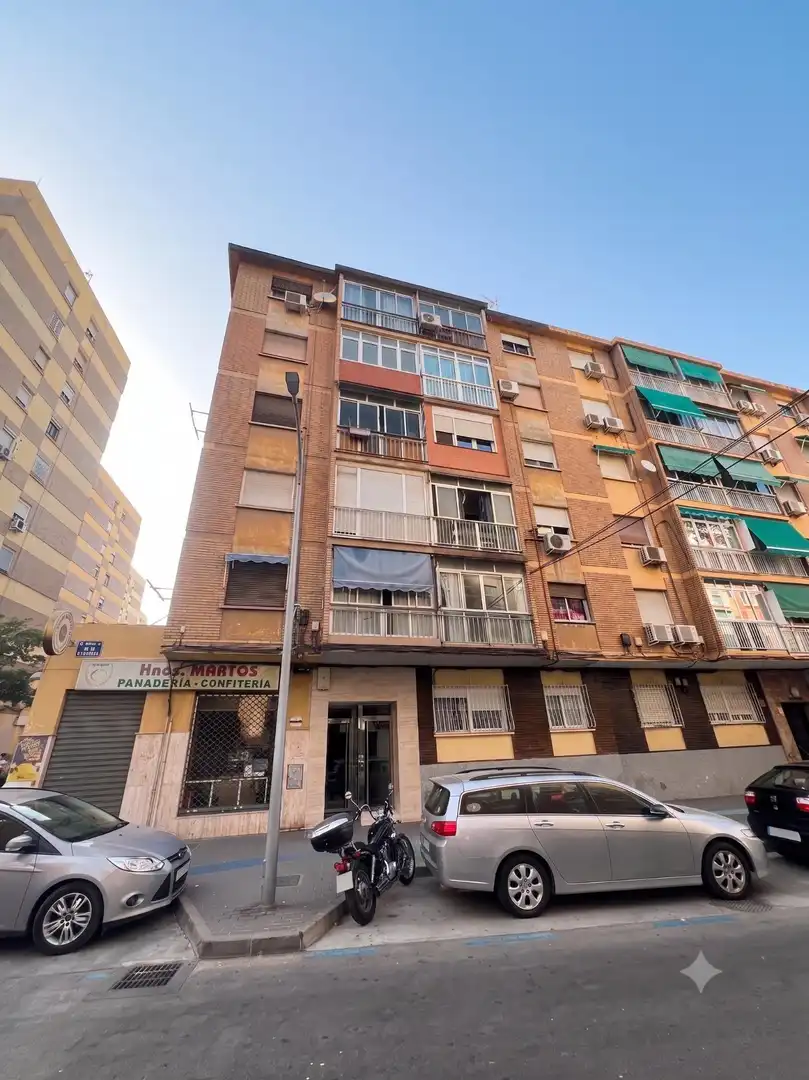 Flat with lift for sale in Calle UNION LA 60
