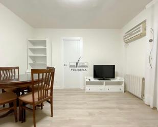 Bedroom of Flat to rent in  Zaragoza Capital  with Air Conditioner, Heating and Parquet flooring