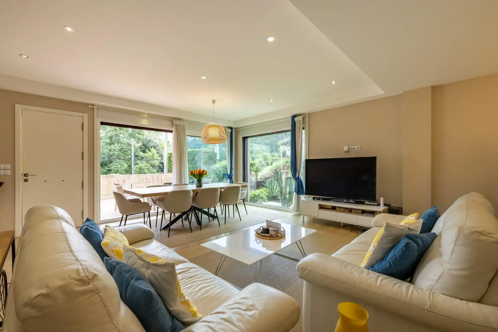 Living room of Houses for sale in Vigo   with Heating, Private garden and Terrace