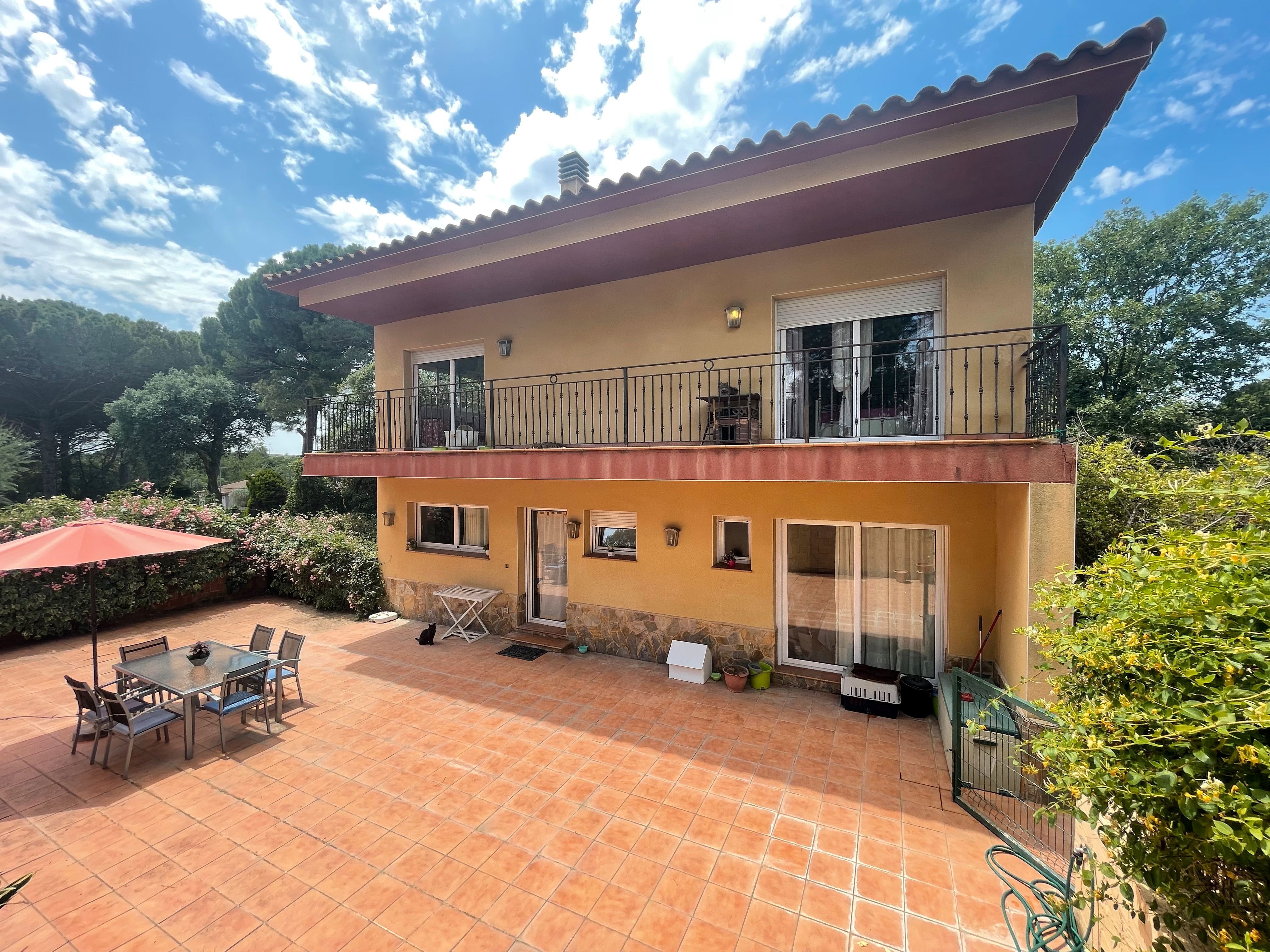 Exterior view of House or chalet for sale in Caldes de Malavella  with Private garden, Terrace and Oven