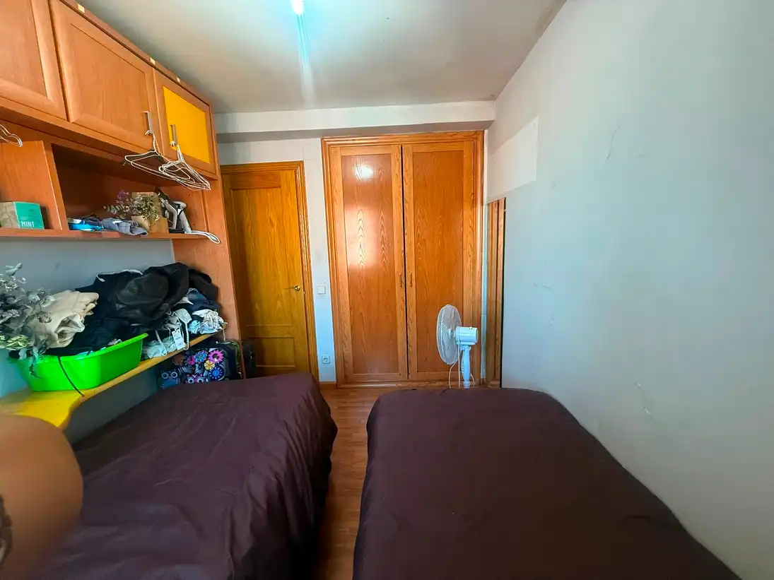 Habitación de Piso en venta en Madrid con Calefacción, Terraza y Amueblado