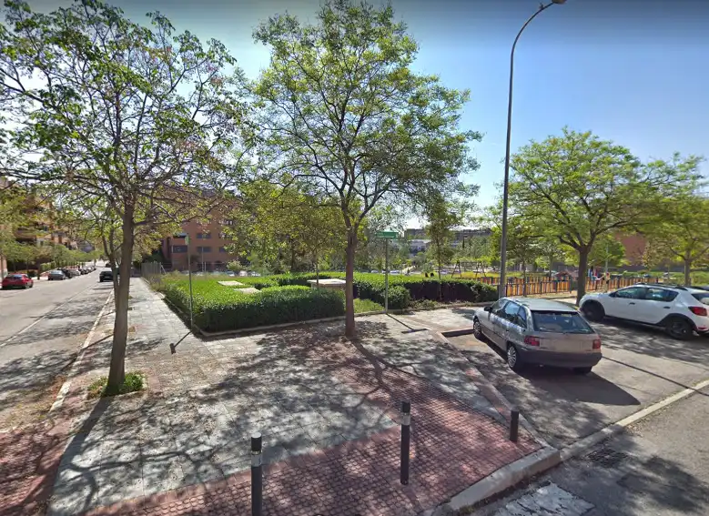 Garage for sale in PABLO IGLESIAS, Norte
