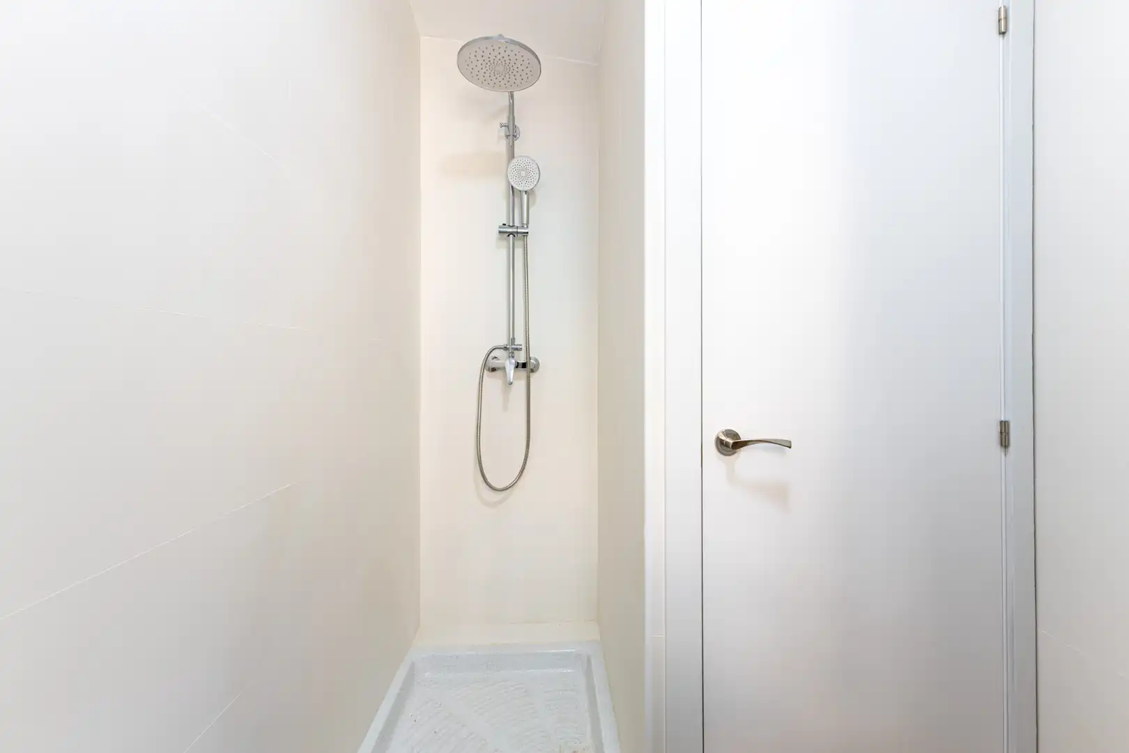 Baño de Piso en venta en L'Hospitalet de Llobregat con Parquet, Horno y Balcón