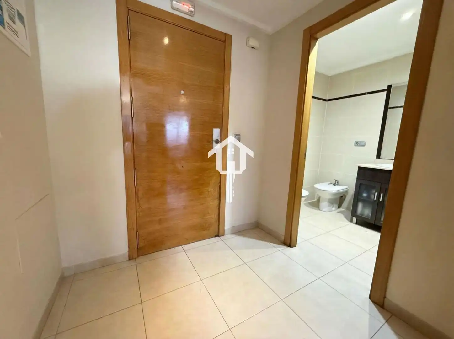 Vista exterior de Piso en venta en Alicante / Alacant con Amueblado, Balcón y Jacuzzi