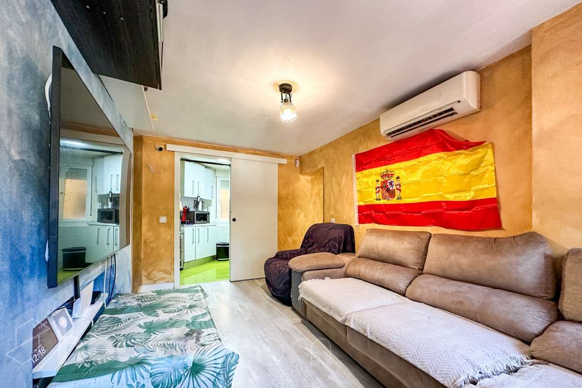 Sala d'estar de Pis en venda en  Madrid Capital amb Aire condicionat i Calefacció