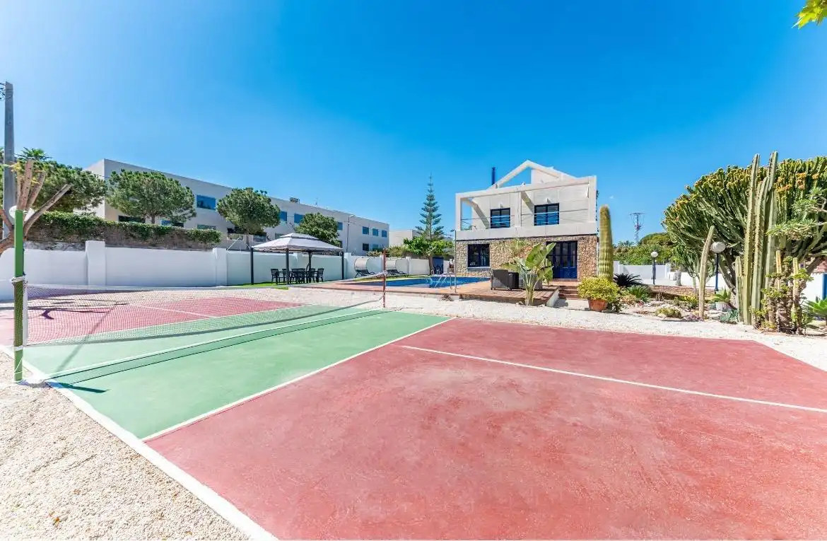 Vista exterior de Casa o xalet en venda en Alicante / Alacant amb Jardí privat, Terrassa i Traster