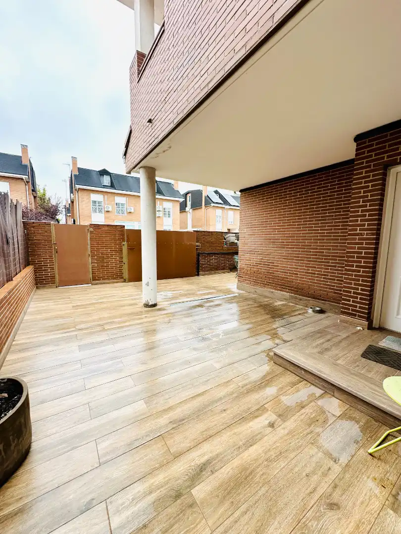 Terraza de Casa adosada en venta en Parla con Aire acondicionado, Calefacción y Jardín privado