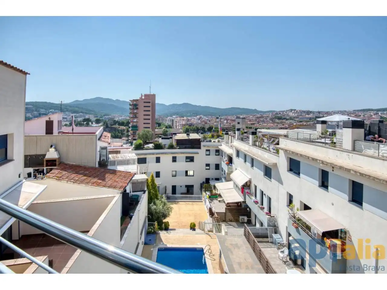 Àtic amb piscina en venda a Calle de Llevant 21