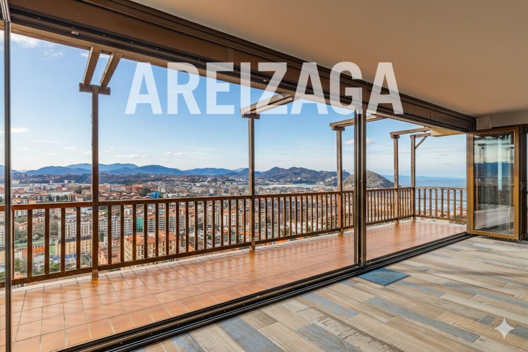 Exterior view of Flat for sale in Donostia - San Sebastián   with Heating, Terrace and Storage room