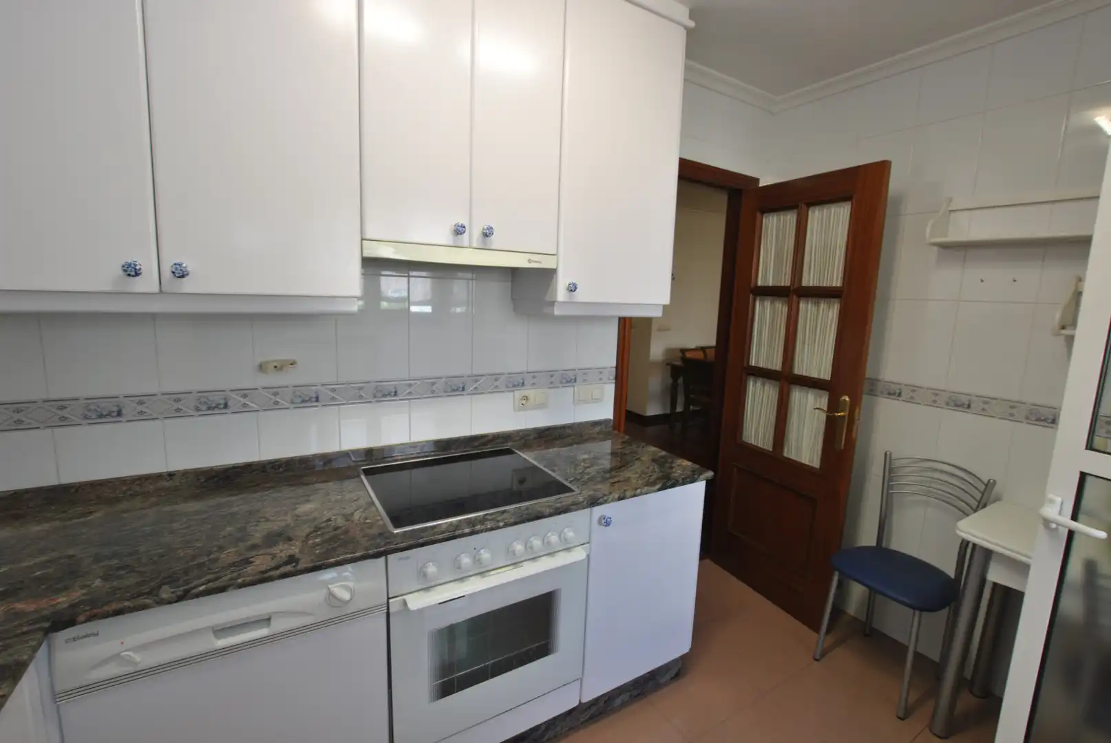 Kitchen of Flat for sale in Vigo   with Heating, Private garden and Parquet flooring