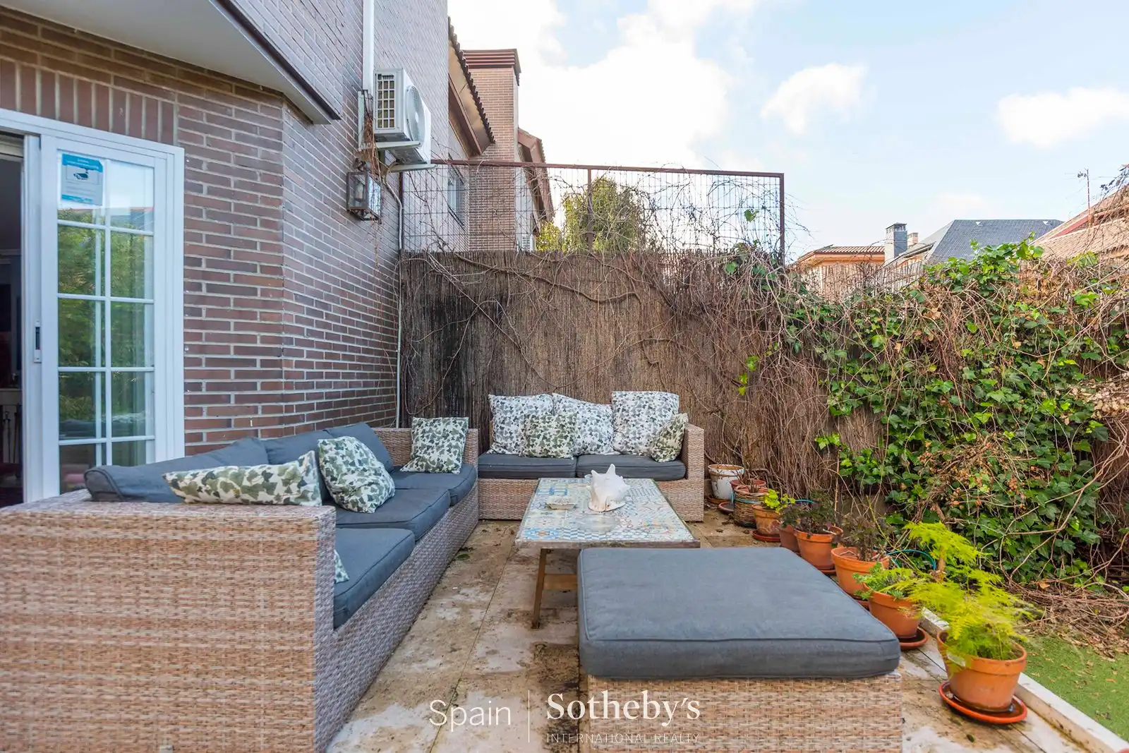 Terrassa de Casa adosada en venda en  Madrid Capital amb Aire condicionat, Calefacció i Jardí privat