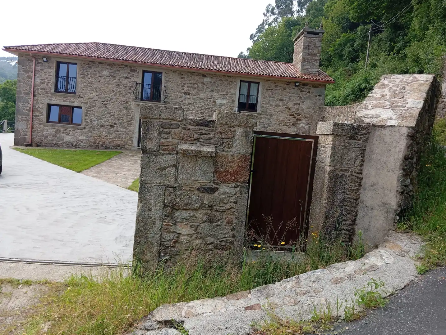 Vista exterior de Casa o chalet en venta en A Laracha   con Amueblado
