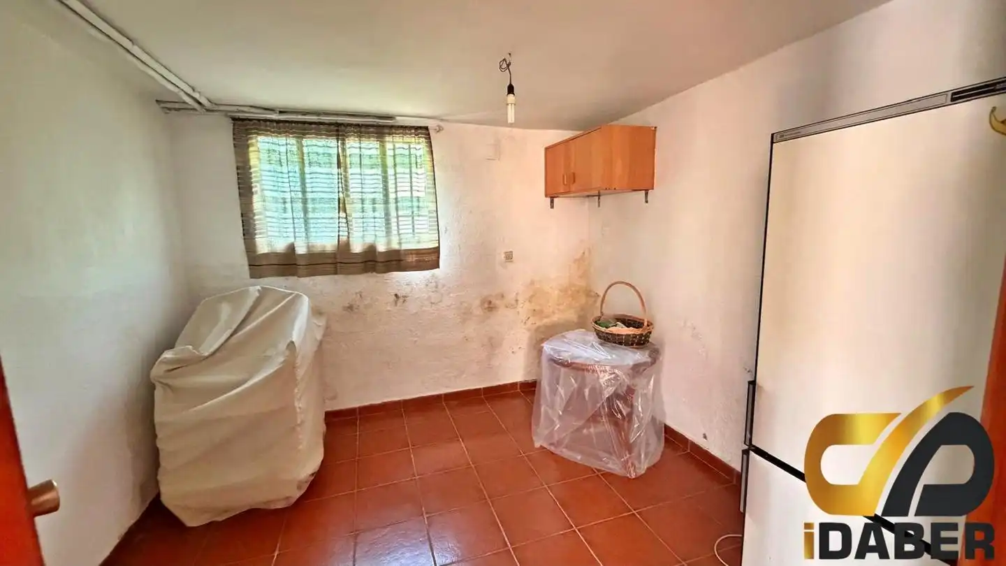 Houses for sale in Carranque  with Air Conditioner, Heating and Private garden