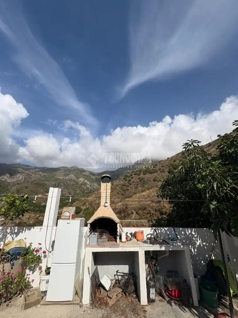 Exterior view of Flat for sale in Almuñécar  with Air Conditioner, Private garden and Swimming Pool