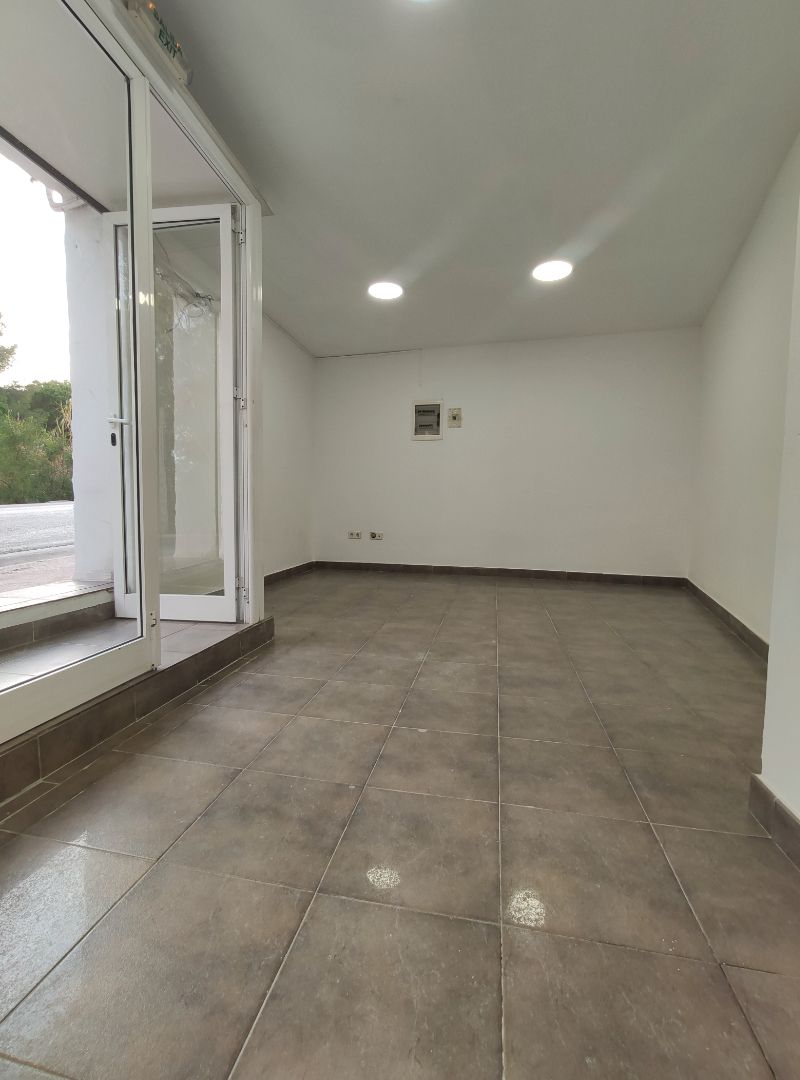 Premises to rent in Fuengirola  with Air Conditioner and Heating