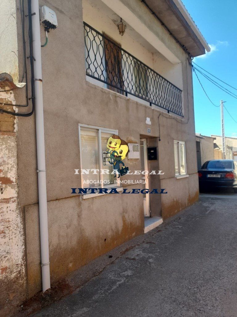 Vista exterior de Casa o xalet en venda en Casaseca de Campeán amb Calefacció, Terrassa i Traster