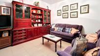 Living room of House or chalet for sale in Lucena