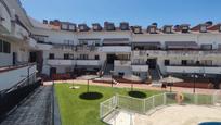 Vista exterior de Dúplex de lloguer en Sevilla la Nueva amb Aire condicionat, Traster i Forn