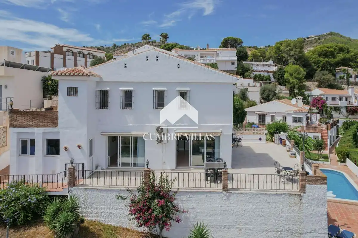 Exterior view of Houses for sale in Almuñécar