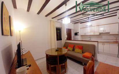 Sala d'estar de Apartament de lloguer en  Granada Capital amb Calefacció, Moblat i Rentadora