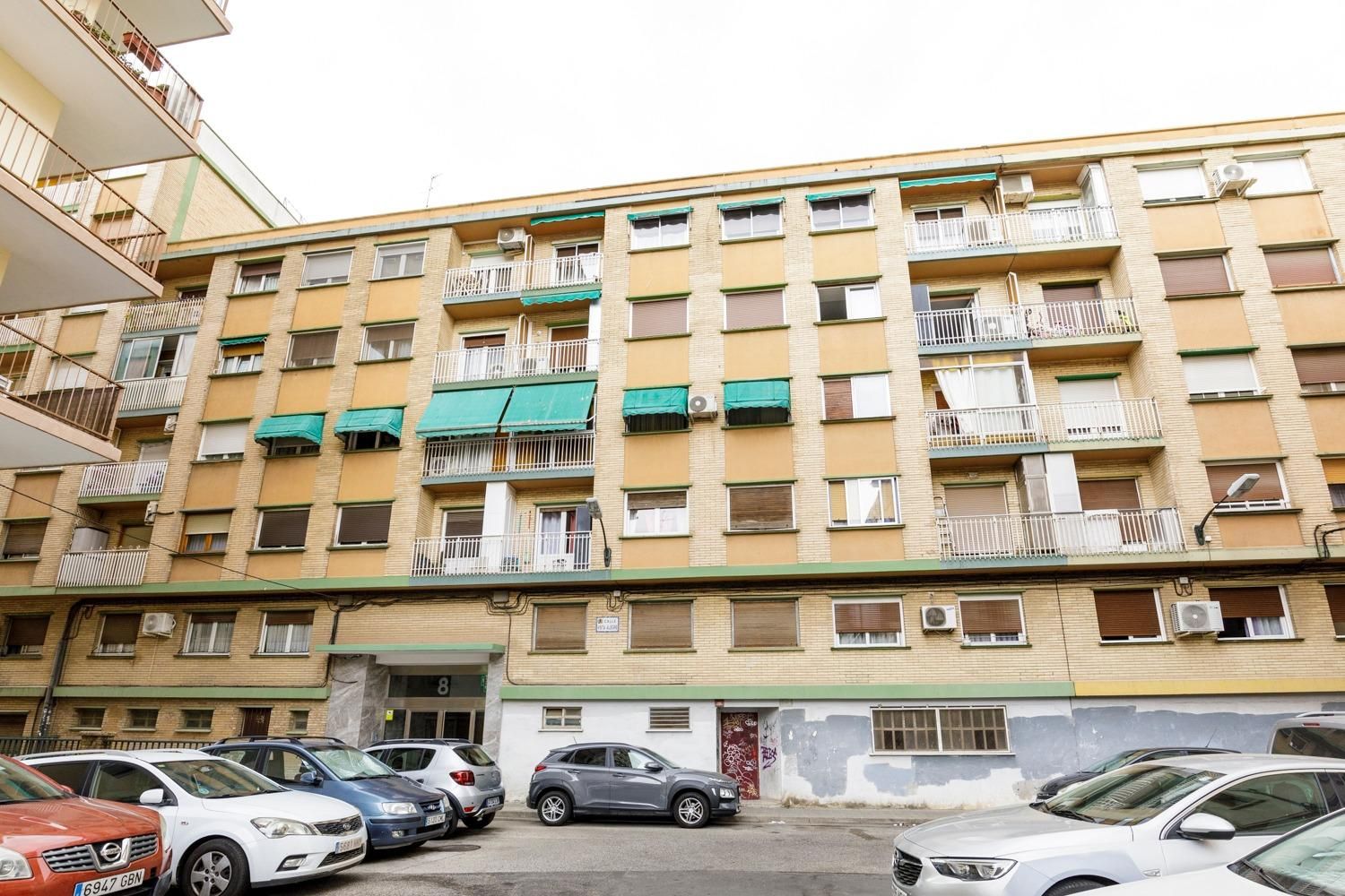Exterior view of Flat for sale in  Zaragoza Capital  with Air Conditioner, Heating and Balcony