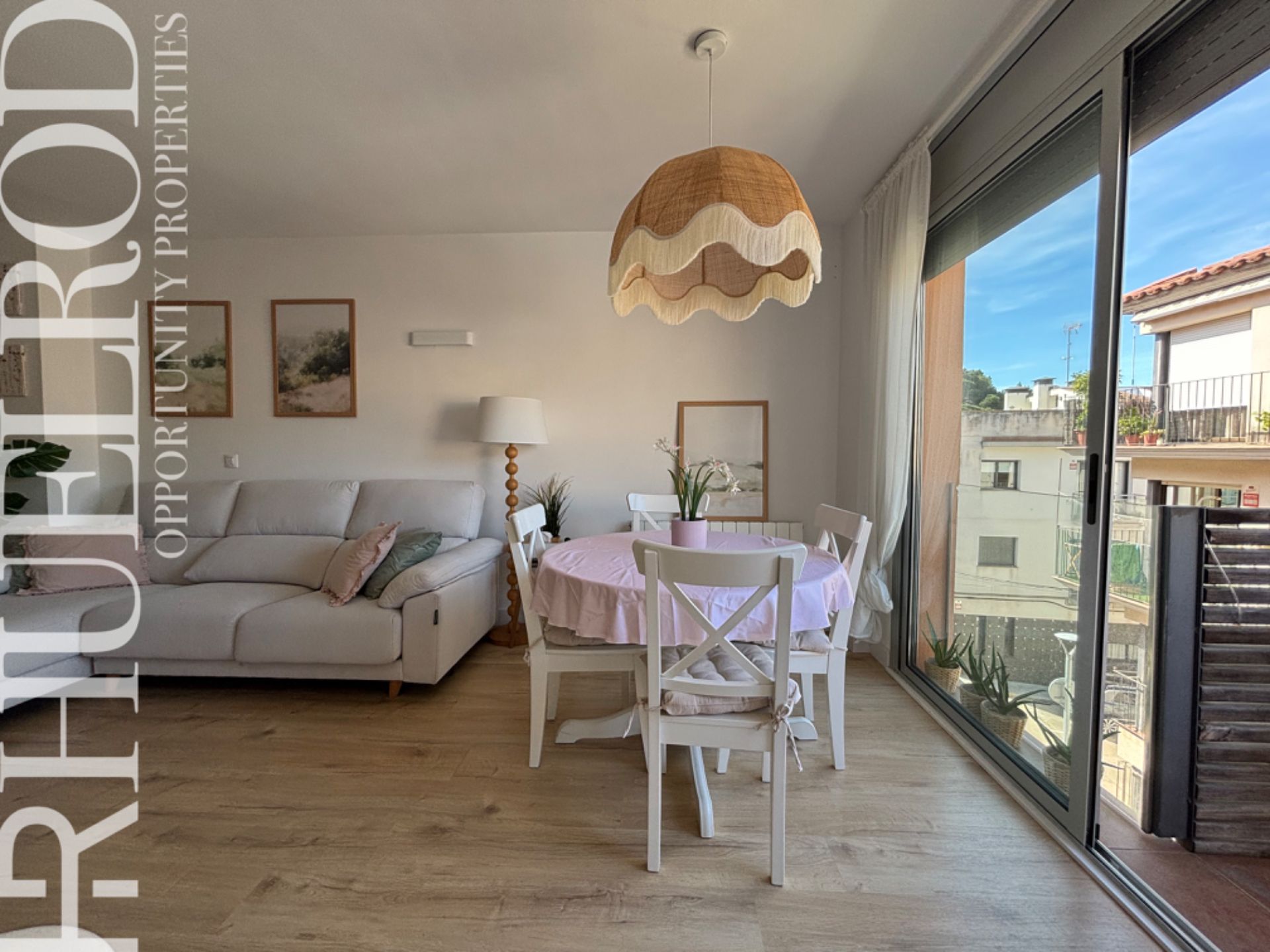 Living room of Duplex for sale in Arenys de Munt  with Air Conditioner, Heating and Parquet flooring