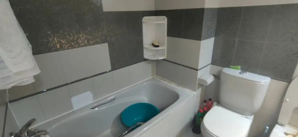 Bany de Pis en venda en Manresa amb Calefacció, Moblat i Balcó