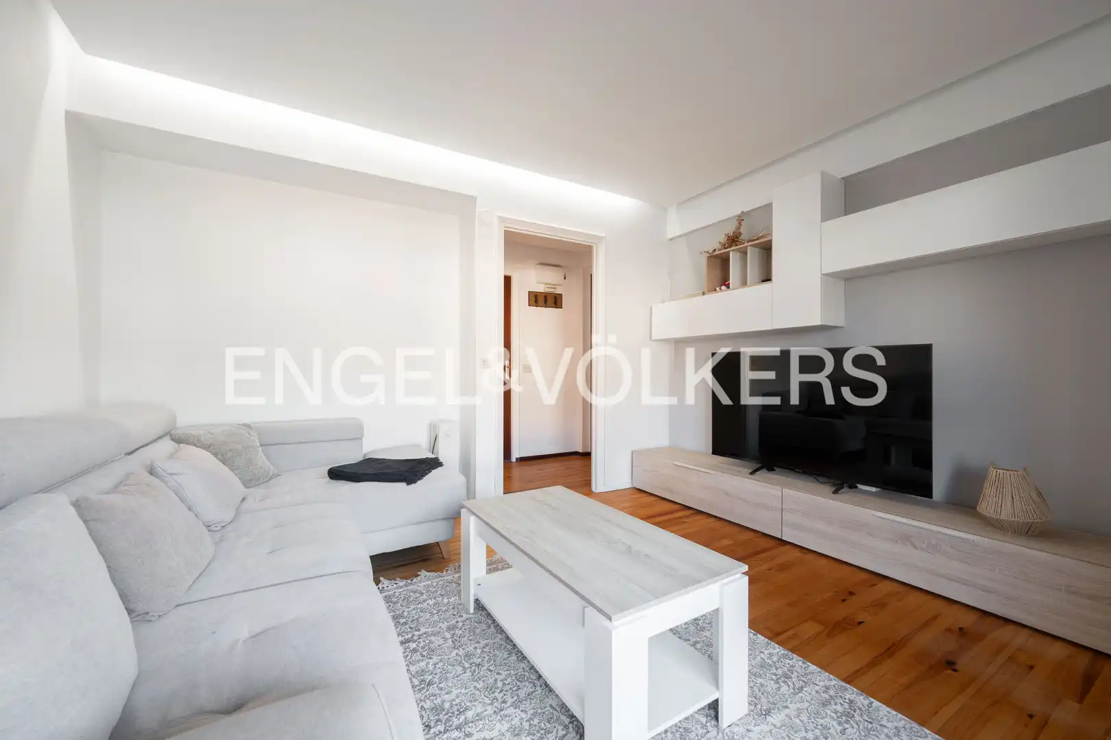 Sala d'estar de Pis de lloguer en Donostia - San Sebastián  amb Calefacció, Jardí privat i Terrassa