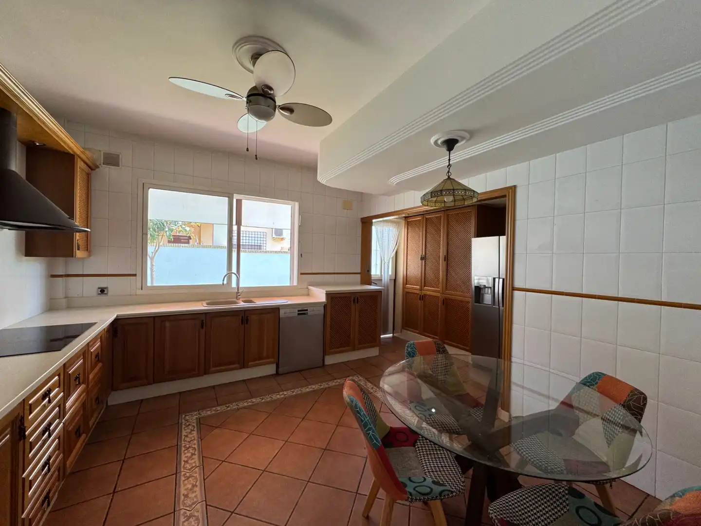Cocina de Casa o chalet de alquiler en Espartinas con Aire acondicionado, Calefacción y Jardín privado
